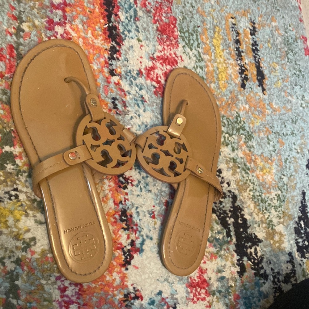 Authentic Tory Burch patent miller sandals.color/material discontinued!